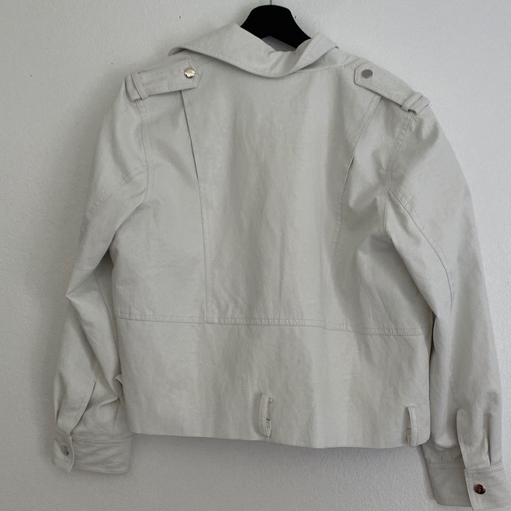 White Jacket - Picture 3 of 3